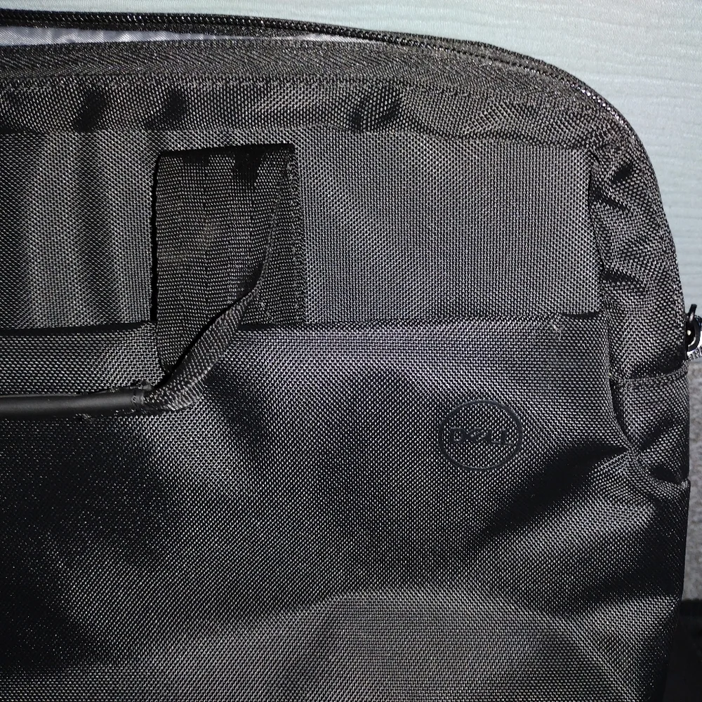 BRAND NEW DELL LATITUDE 5440 LAPTOP WITH BRAND NEW DELL CARRY BAG